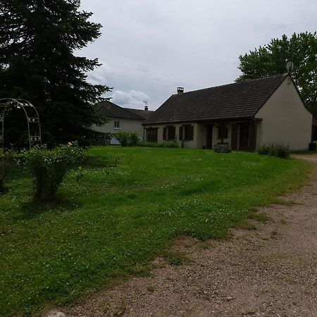 Villa Chez Berthe Brinon-sur-Beuvron Exterior foto